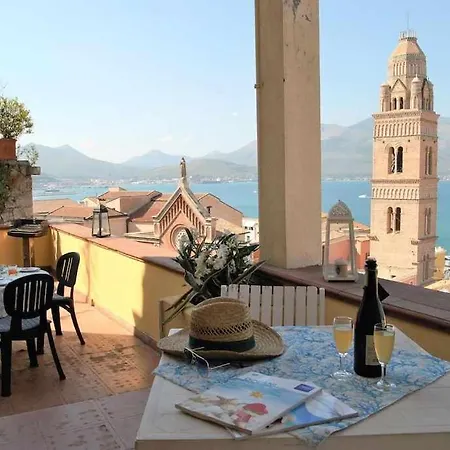 Casa Cattedrale Spettacolare Vista Mare A Gaeta Apartment Exterior photo